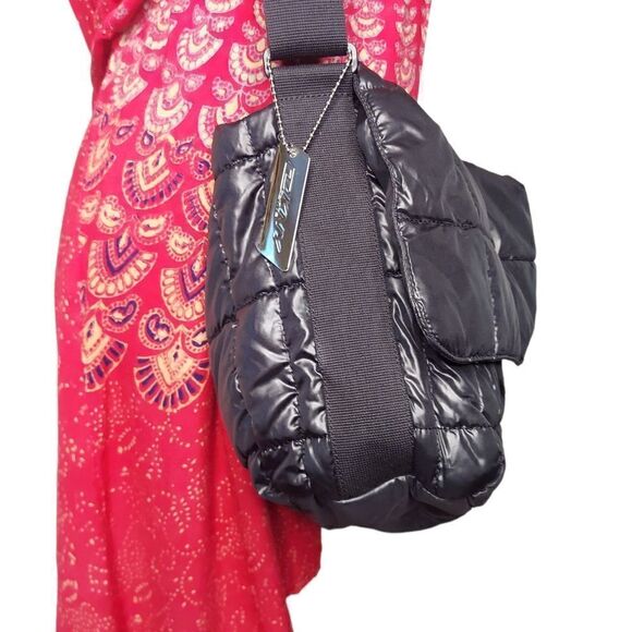 DNKY Torrie Puffer Duffle Bag - Picture 2 of 6